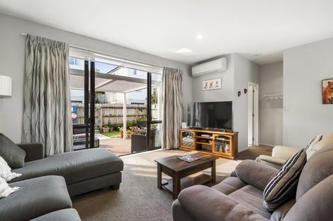 Photo of property in 42/22 Northcross Drive, Oteha, Auckland, 0632