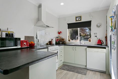 Photo of property in 2 Kingsley Street, Leamington, Cambridge, 3432
