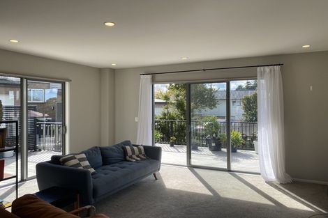 Photo of property in 11/31 Verbena Road, Birkdale, Auckland, 0626