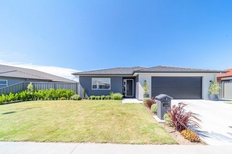 Photo of property in 15 Aspiring Drive, Poraiti, Napier, 4112