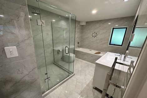 Photo of property in 21a Fairmount Road, Titirangi, Auckland, 0604