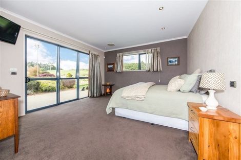 Photo of property in 131 Foster Road, Kumeu, 0891