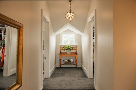 Photo of property in 31 Richmond Avenue, Northcote Point, Auckland, 0627