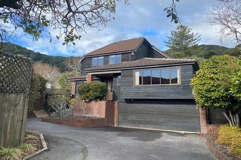 Photo of property in 16 Cheviot Road, Lowry Bay, Lower Hutt, 5013