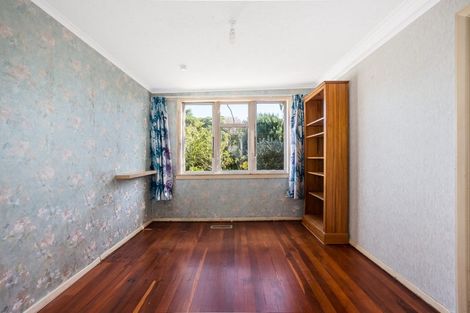 Photo of property in 1 Pukatea Street, Eastbourne, Lower Hutt, 5013
