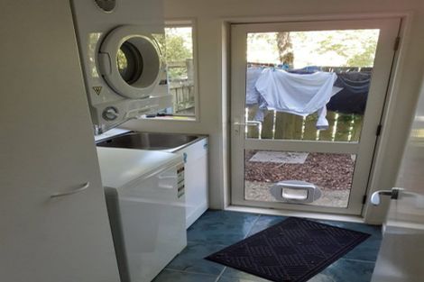 Photo of property in 2/85 Garden Road, Northland, Wellington, 6012