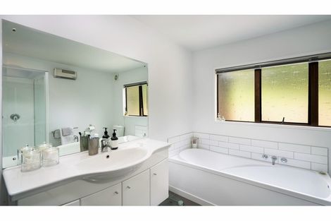 Photo of property in 7 Shalamar Drive, Cashmere, Christchurch, 8022