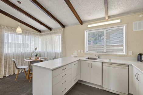 Photo of property in 2/21 Fulford Street, New Plymouth, 4310