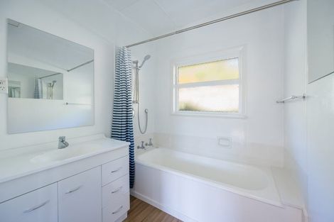 Photo of property in 16 Thompson Terrace, Toi Toi, Nelson, 7010