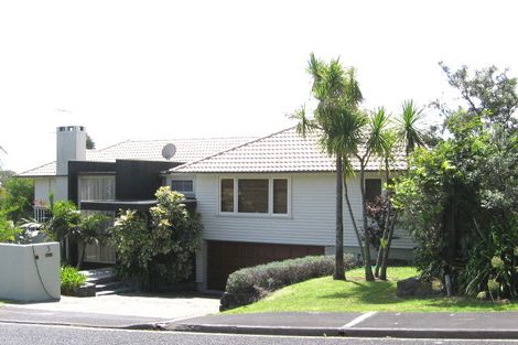 Photo of property in 3 Taumata Road, Castor Bay, Auckland, 0620