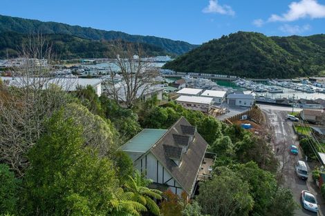 Photo of property in 5 Newgate Street, Picton, 7220