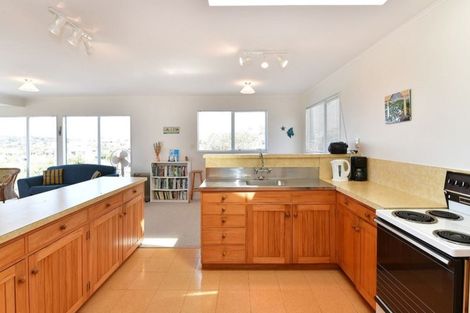 Photo of property in 18 Tamatea Drive, Snells Beach, 0920