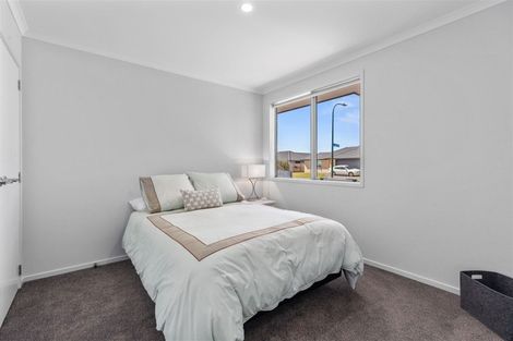 Photo of property in 10 Oka Street, Papamoa Beach, Papamoa, 3118