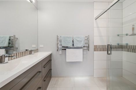 Photo of property in 24 Coast Boulevard, Papamoa Beach, Papamoa, 3118