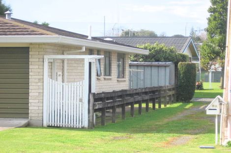Photo of property in 8 Pemberton Crescent, Greerton, Tauranga, 3112