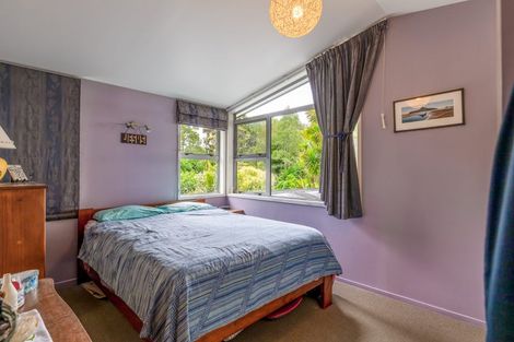 Photo of property in 8 Rimu Road, Oratia, Auckland, 0604