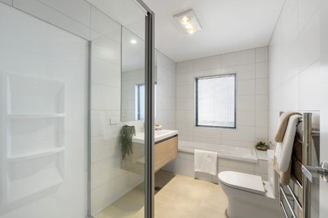 Photo of property in 8 Paraone Crescent, Takanini, 2112