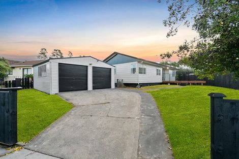 Photo of property in 19 Carnoustie Drive, Wattle Downs, Auckland, 2103