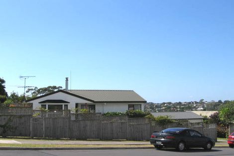 Photo of property in 31 Ian Sage Avenue, Torbay, Auckland, 0630