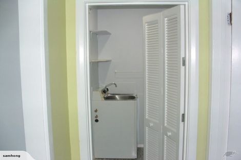 Photo of property in 24 Black Rock Road, Newlands, Wellington, 6037