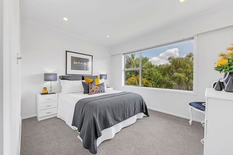 Photo of property in 5 Liston Crescent, Cockle Bay, Auckland, 2014
