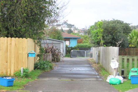 Photo of property in 11 Quo Vadis Place, Red Beach, 0932