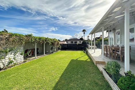 Photo of property in 18 Wairakei Street, Greenlane, Auckland, 1051