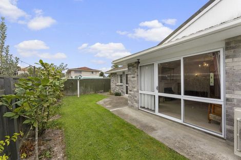 Photo of property in 48 Terry Crescent, Milson, Palmerston North, 4414