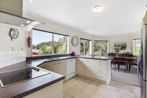 Photo of property in 5 Rakau Views, Orewa, 0931