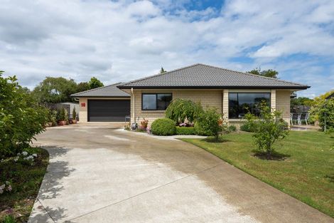 Photo of property in 10 Lancewood Avenue, Feilding, 4702