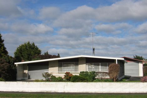 Photo of property in 30 Brandon Street, Featherston, 5710