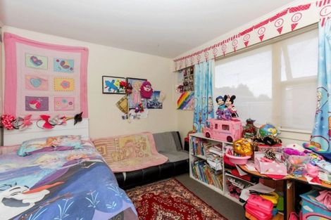 Photo of property in 1/306 Devon Street West, New Plymouth, 4310