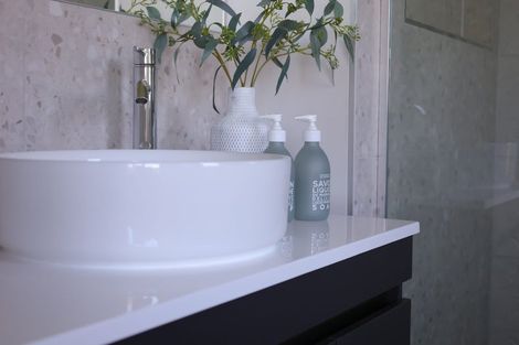 Photo of property in 84 Freedom Drive, Kelvin Grove, Palmerston North, 4470