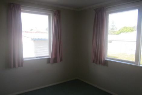 Photo of property in 15 Budleigh Street, Frankleigh Park, New Plymouth, 4310