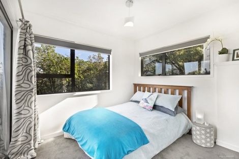 Photo of property in 5 Inverell Way, Seatoun, Wellington, 6022