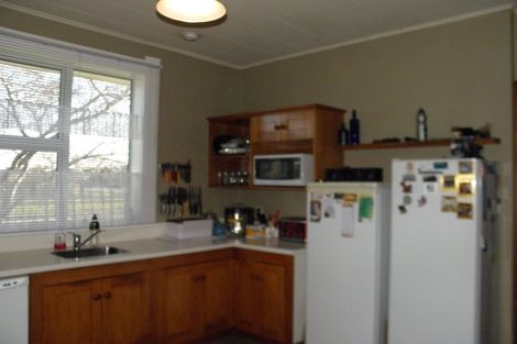 Photo of property in 37 Albert Street, Winton, 9720