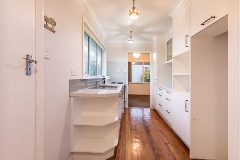 Photo of property in 3 Nelson Street, Dannevirke, 4930