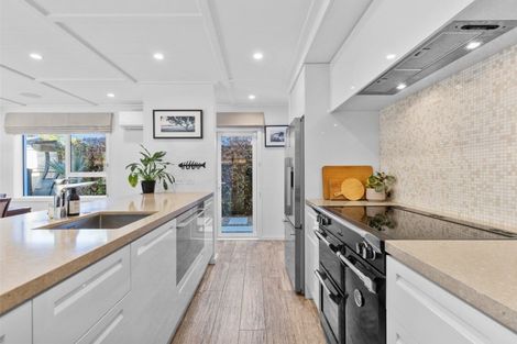Photo of property in 1/7 Elizabeth Street, Orewa, 0931