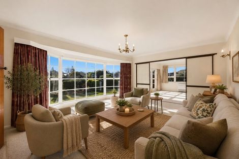 Photo of property in 20 Landsdowne Terrace, Cashmere, Christchurch, 8022