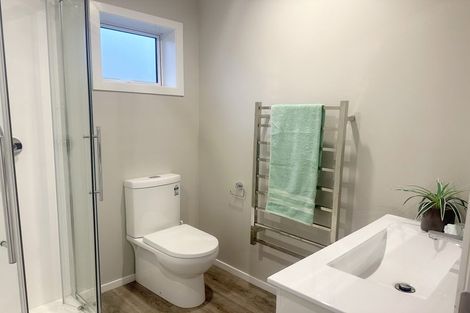 Photo of property in 3 Cessna Way, Newlands, Wellington, 6037