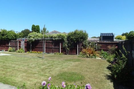 Photo of property in 44 Wychwood Crescent, Bishopdale, Christchurch, 8053