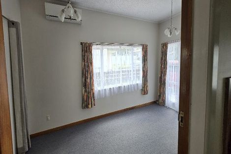 Photo of property in 67 View Road, Henderson, Auckland, 0612