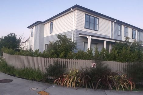 Photo of property in 15 Saddleback Crescent, Papakura, 2110