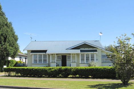 Photo of property in 195 Cobden Street, Gisborne, 4010