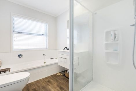 Photo of property in 28 Batty Street, Papamoa Beach, Papamoa, 3118