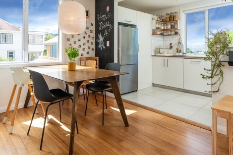 Photo of property in 30 Mandalay Terrace, Khandallah, Wellington, 6035