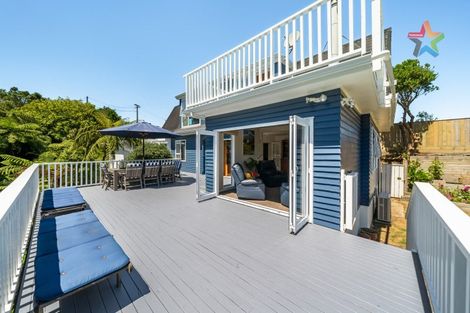 Photo of property in 14 Te Whiti Grove, Korokoro, Lower Hutt, 5012