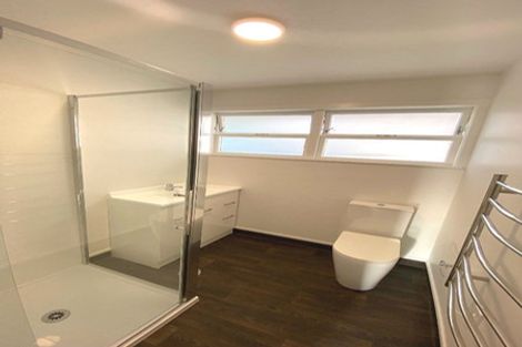 Photo of property in 30 Lawrence Crescent, Hillpark, Auckland, 2102