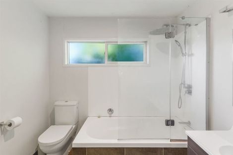 Photo of property in 20 Hillcrest Place, Avonhead, Christchurch, 8042