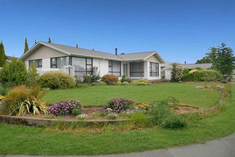 Photo of property in 1 Dunluce Place, Hornby, Christchurch, 8042